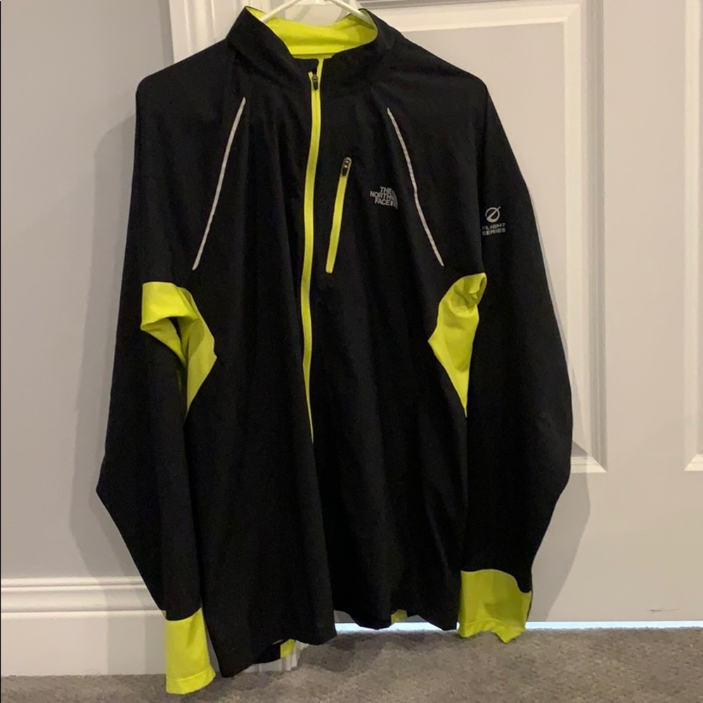 Men’s lightweight north face jacket